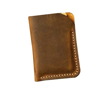 D&M Leather Studio’s personalized leather wallet holds credit cards and business cards in a minimalistic sleeve. Ideal gift!