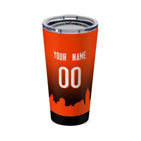 Customized stainless steel tumbler for football enthusiasts, keeping beverages cold/hot; perfect gift for male/female fans.