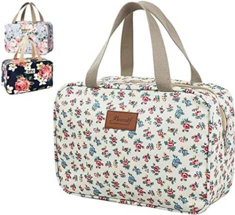 Little Flower Beige Travel Makeup Bag – a spacious, stylish toiletry bag for women’s cosmetics and brushes.