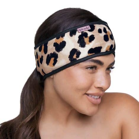 Leopard-print Spa Headband for Women: Soft, Multi-purpose Microfiber Hair Band for Face Washing and Makeup.