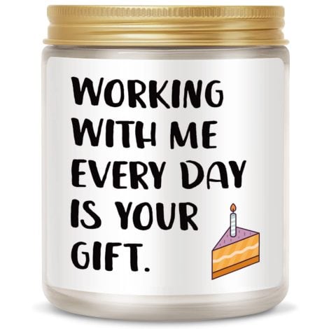 Lavender-scented candle: The perfect gift for your coworker – a daily reminder of our wonderful work together!