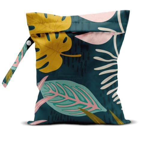 Tropical Paradise-Waterproof bag: Ideal for swimsuits, travel, gym clothes, diapers, and makeup storage. Get yours now!