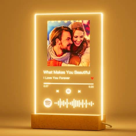 Customized Spotify plaques, perfect for anniversary or birthday gifts. Thoughtful, personalized music memorabilia for him or her.