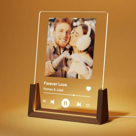 LUCKOR Customizable Night Light with Spotify Acrylic Plaque – Perfect Anniversary or Birthday Gift for Couples.