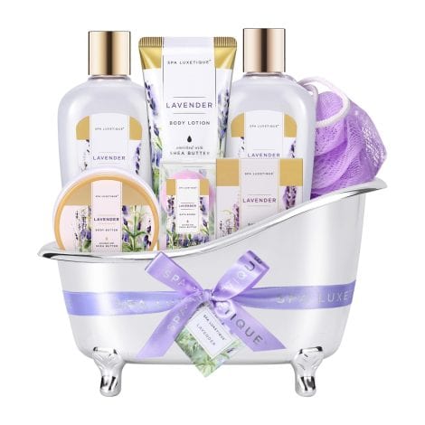 Luxurious lavender spa gift set with 8 pieces including bubble bath, lotion, perfect for mom’s birthday or Christmas.