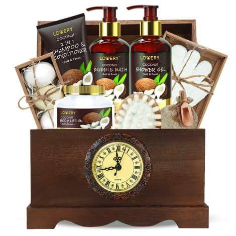 Vintage Christmas Bath Set: 13Pc luxury spa kit with coconut-based products for men and women, includes lotion, soap, and more.