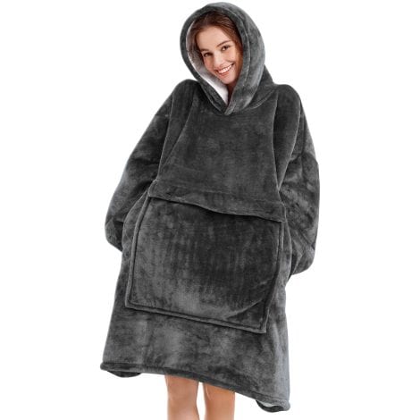 “Cozy Hooded Blanket for Women – Narecte’s Oversized Sweatshirt Blanket, Perfect Gift for Sisters and Teens!”