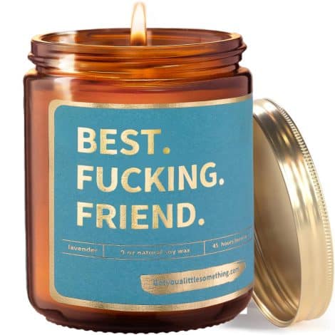 Funny Best Friend Christmas Candle – Hilarious Friendship Gift for Women; Perfect BFF Birthday or Secret Santa Present.