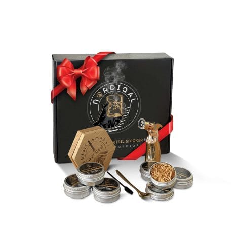 This kit includes a torch, 6 wood chip flavors, and everything needed to smoke cocktails. Perfect for gifting!