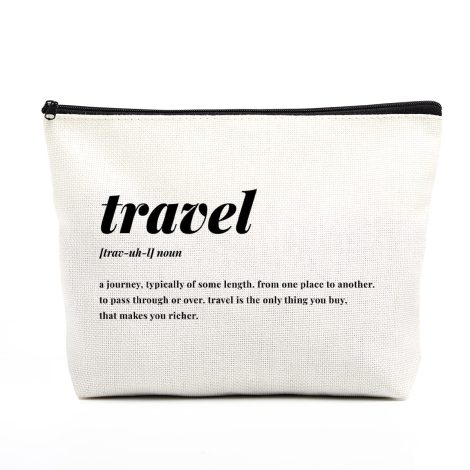 Travel Definition Bag: A perfect gift for women who adore traveling. Ideal for makeup and accessories.