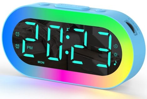 Te-Rich Night Light Alarm Clock: Small bedside clock with USB ports, adjustable brightness, timer, and customizable alarms. Perfect for kids. Ideal gifts for teens.