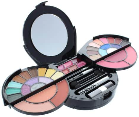 Deluxe makeup collection featuring 64 vibrant shades for an enhanced and radiant pearl shine.