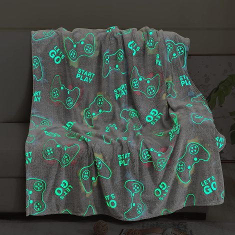 Glow-in-the-dark gaming throw blanket, perfect gift for boys, men, and teens, on various occasions and ages.