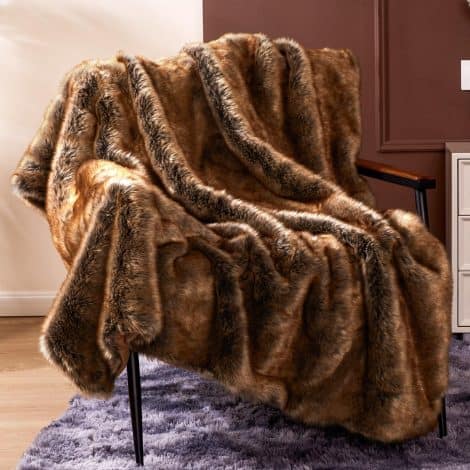 Luxurious Touchat faux fur blanket in cozy grey, perfect for couch or bed, reversible and elegant, 50×60 size.