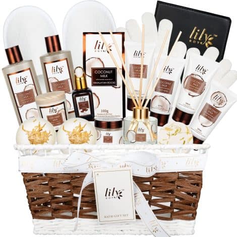 Luxurious Spa Set with 18 Bath and Body Products. Perfect for gifting on special occasions.