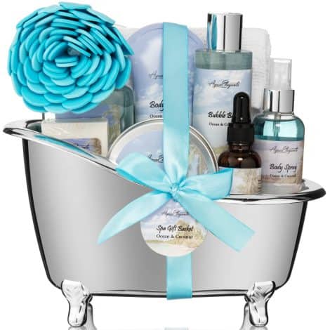 Luxurious Aqua Elegante Spa Gift Set: indulge in a calming ocean and coconut escape with body essentials.