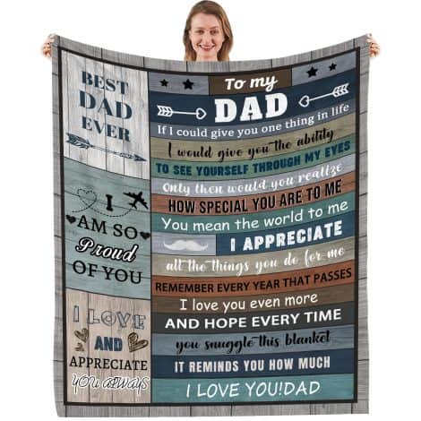 Nahjiiem’s “Best Dad Ever” blanket: a perfect gift for Father’s Day or birthdays; cozy and stylish.