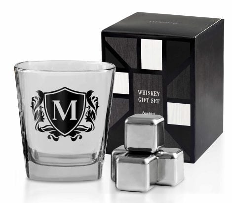 Customized Whiskey Glass Set with Stones, a Perfect Gift for Father’s Day, Boss Day, and Birthdays.