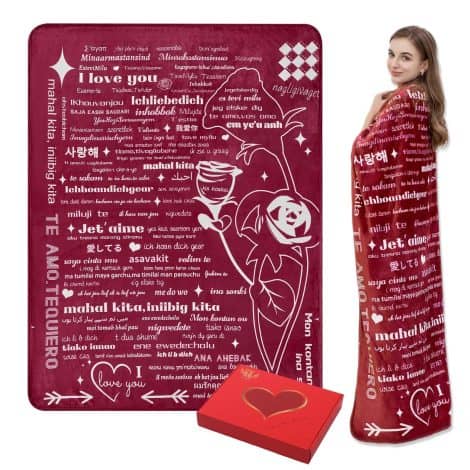 Soft fleece throw blanket, perfect for birthdays and Valentine’s Day, with “I Love You” in 100 languages.