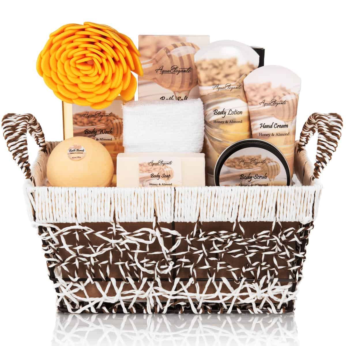 Aqua Elegante Spa Baskets For Women - Luxury Bath Set With Honey & Almond - Spa Kit Includes Wash, Bubble Bath, Lotion, Bath Salts, Body Scrub, Body Spray, Shower Puff, Bathbombs, Soap and Towel