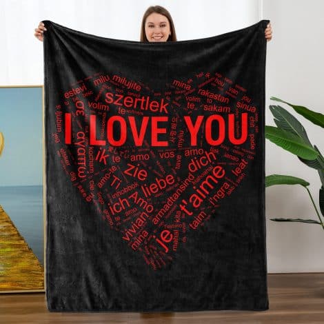 Celebrate special occasions with TURMTF’s “I Love You” blanket, expressing love in 100 languages. Perfect for couples!