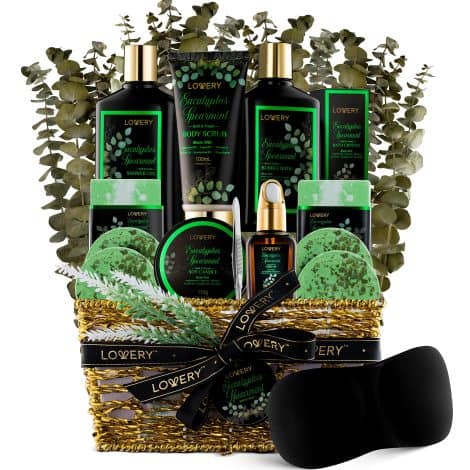 Christmas Eucalyptus Spearmint Bath Set: A relaxing home spa experience with natural mint fragrance, includes 17 pieces.