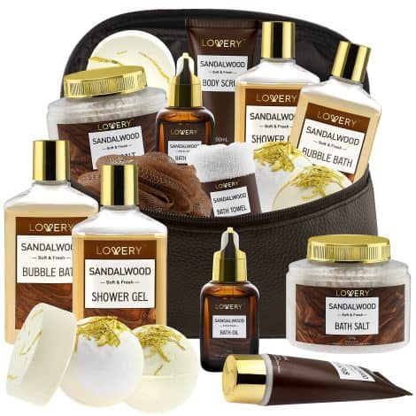 Luxurious Sandalwood Spa Set for Men – Shower, soak and relax with this gift in a stylish leather bag.