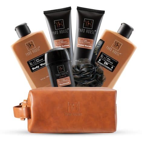 Premium Men’s Bath and Body Gift Set – Bold Smoky Sandalwood – All-Natural Skin Care Package for Men, includes Full-Size Body Wash, Facial Scrub, Body Lotion, and Deodorant, in a Stylish Leather Toiletry Bag.